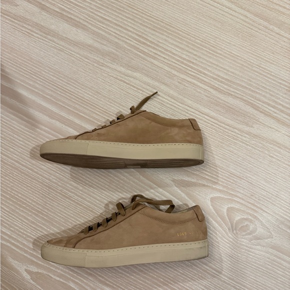 Common Projects Achilles Low Sneakers - Picture 2 of 9